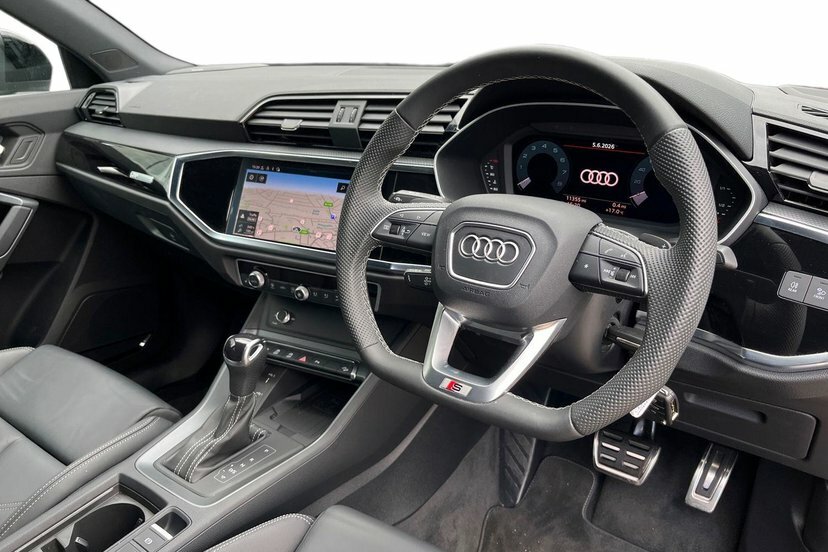 Audi Q3 1.5 Tfsi Cod 35 Black Edition Suv S Tro DF25FSG White #6