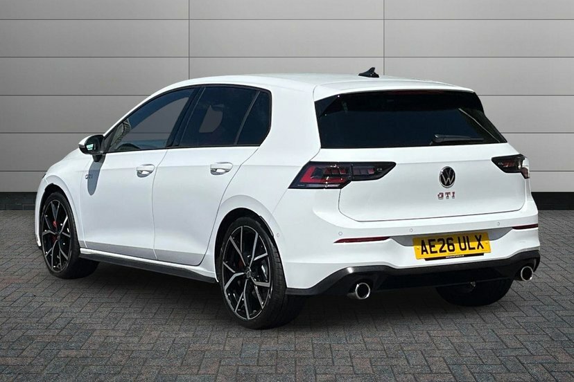 Volkswagen Golf 2.0 Tsi Gti Hatchback Dsg 265 Ps AE26ULX White #3