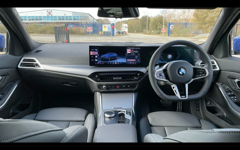 BMW 3 Series 320I M Sport Touring AU26FBB Blue #4