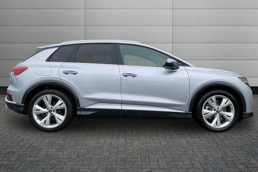 Audi Q4 E Tron 40 S Line 63Kwh DE26EJV White #4