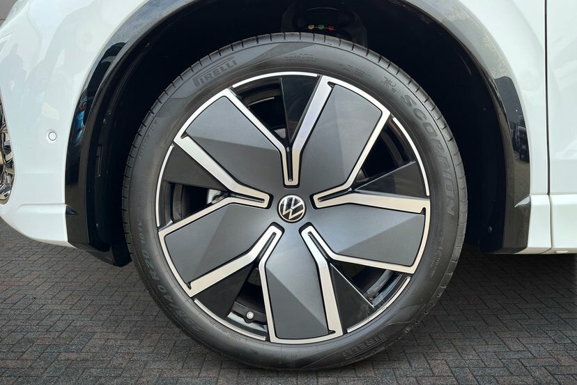 Volkswagen Tiguan 2.0 Tdi R-line Suv Dsg 150 Ps AE26UMH White #5