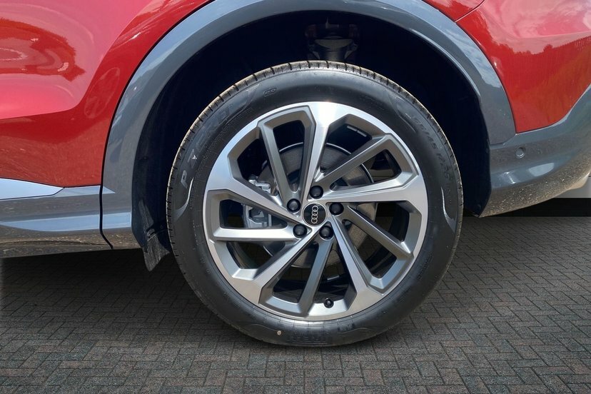 Audi Q5 2.0 Tdi S Line Sportback S Tronic Quatt LN26NYU Red #5