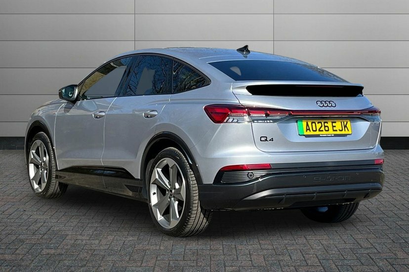 Audi Q4 E Tron 45 Black Edition Sportback 82Kwh AO26EJK Silver #3