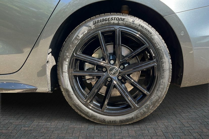 Audi A5 2.0 E-hybrid 25.9Kwh Black Edition Estate Petr AO26ODV Grey #5