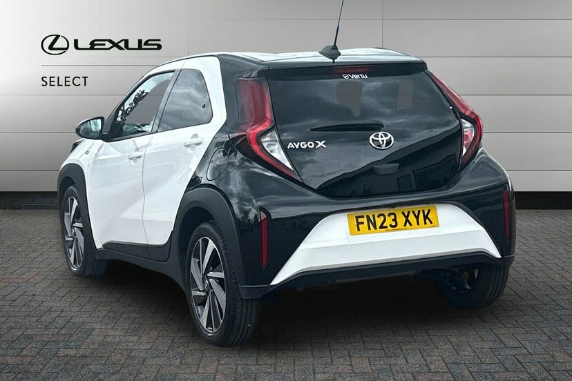 Toyota Aygo X 1.0 Vvt-i Edge Hatchback X-shift 72 Ps FN23XYK Black #3