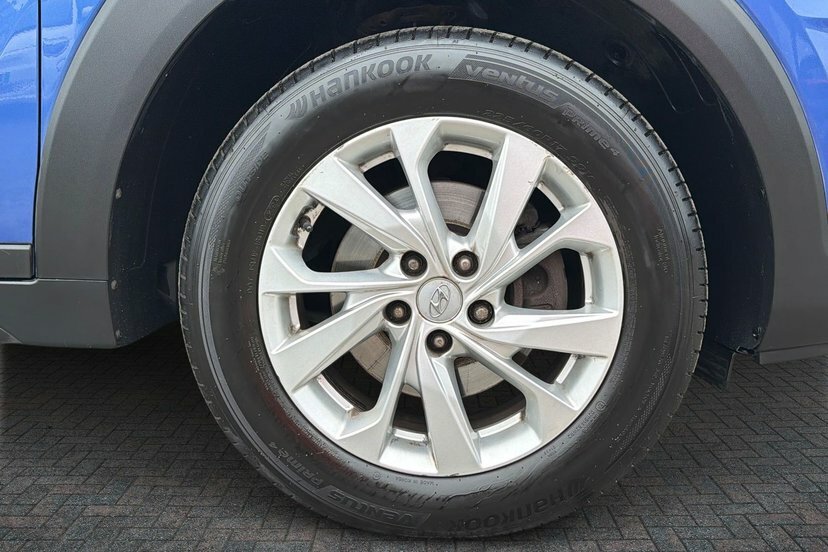 Hyundai Tucson 1.6 Gdi Se Nav Suv 132 Ps KP69YEE Blue #4