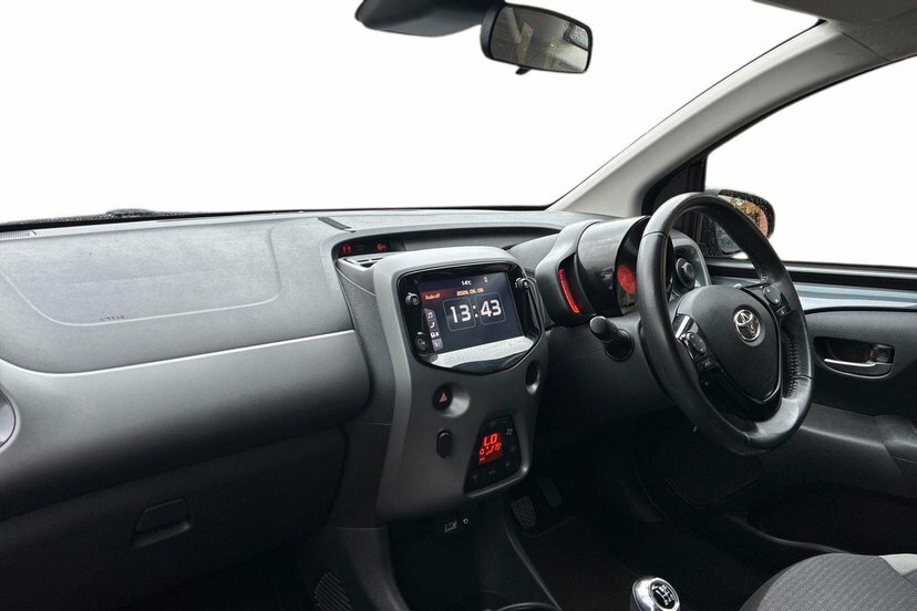 Toyota Aygo 1.0 Vvt-i X-trend Hatchback Saf RJ70OZH Grey #5