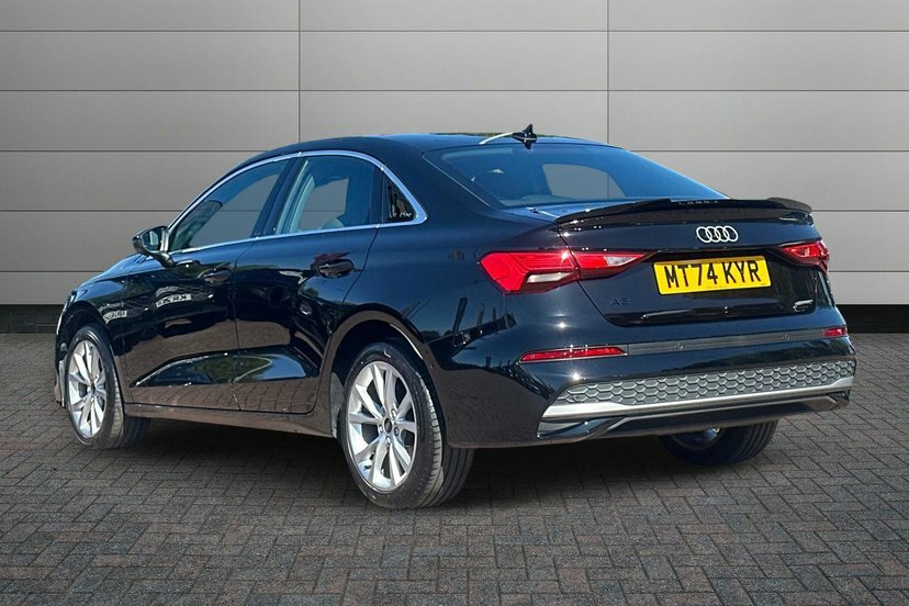 Audi A3 1.5 Tfsi 30 Sport Saloon 116 Ps Black #3