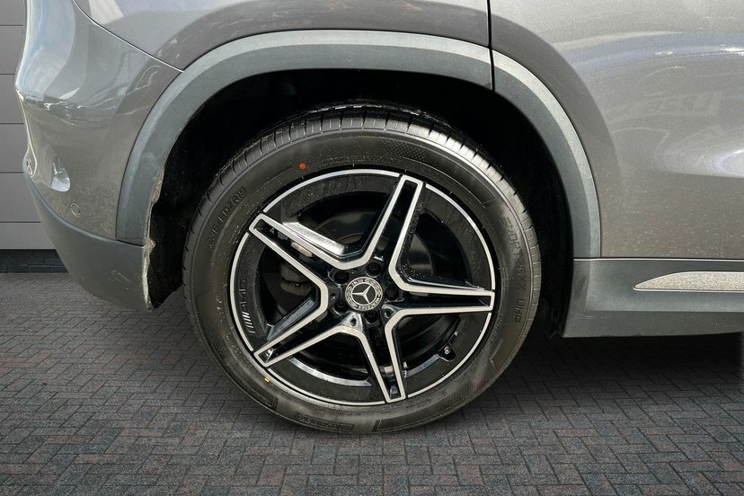 Mercedes-Benz GLA Class Gla200 Amg Line Premium KN23WVX Grey #4