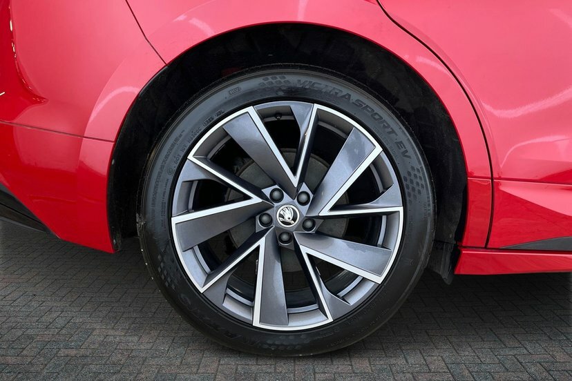 Skoda ENYAQ Enyaq Iv 80X Sportline 82 Kwh 265 Ps Single Speed Red #5