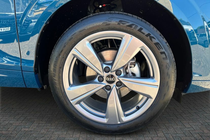 Audi Q3 1.5 Tfsi S Line Sportback S Tronic 150 EJ26ZXU Blue #5