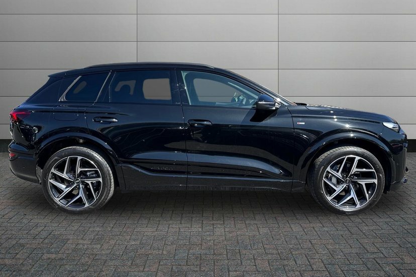 Audi Q6 E-Tron 100Kwh Black Edition Suv Quattro EO26WCC Black #4