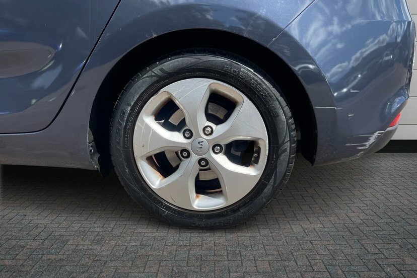 Kia Carens 1.6 Gdi 2 Mpv 133 Bhp Blue #5