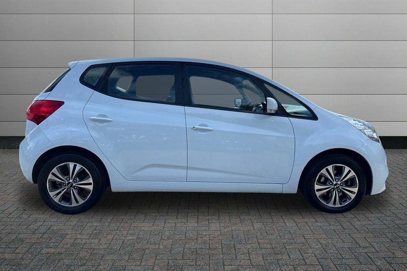 Kia Venga 1.6 2 Mpv 123 Bhp White #4