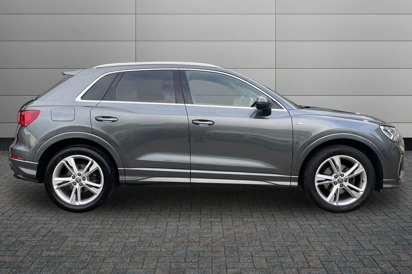 Audi Q3 1.5 Tfsi Cod 35 S Line Suv 150 LP19TZV Grey #4