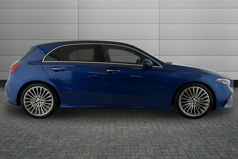 Mercedes-Benz A Class A180 Amg Line Premium Plus AO24OCJ Blue #3