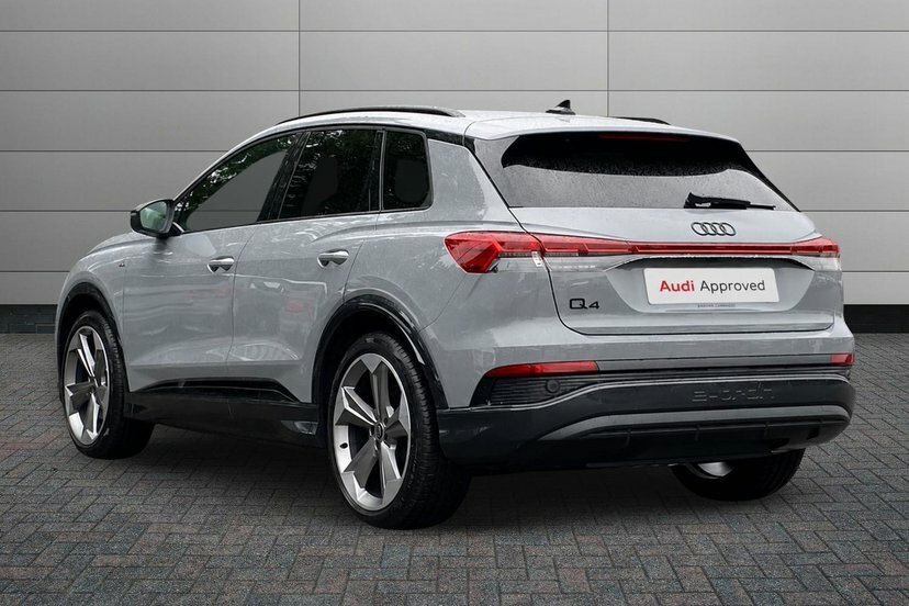 Audi Q4 E Tron 45 Black Edition Suv 82Kwh 286 EJ26HNZ Grey #3