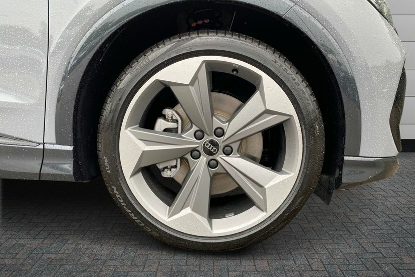 Audi Q4 E Tron 45 Black Edition Suv 82Kwh 286 EJ26HNZ Grey #5