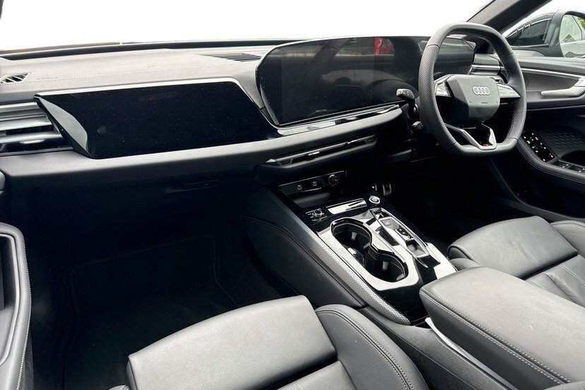 Audi A5 2.0 E-hybrid 25.9Kwh S Line Estate Plug EF75JEU Black #2