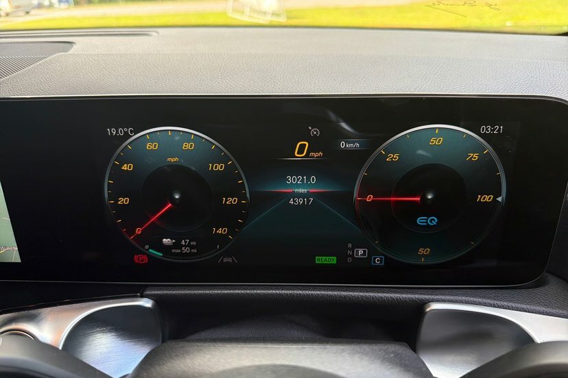 Mercedes-Benz EQB Eqb 300 66.5Kwh Amg Line Premium GJ22HHD Grey #6