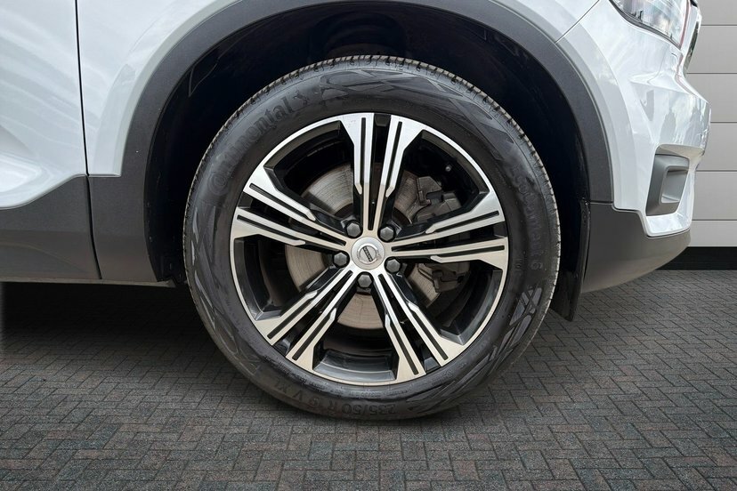 Volvo XC40 1.5H T5 Twin Engine Recharge 10.7Kwh Inscription P CF21WRX Silver #5