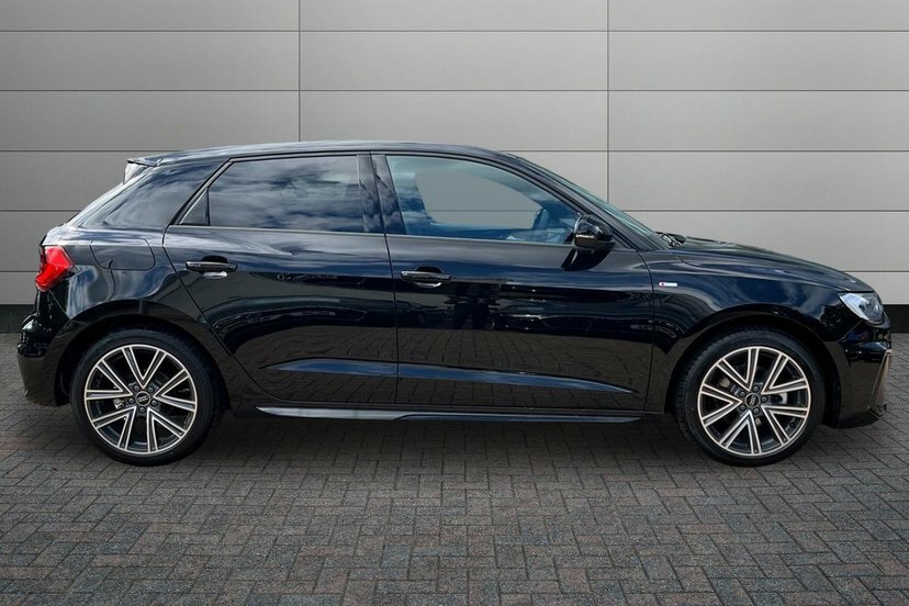 Audi A1 1.0 Tfsi 30 S Line Sportback S Tronic LM26ZPB Black #4