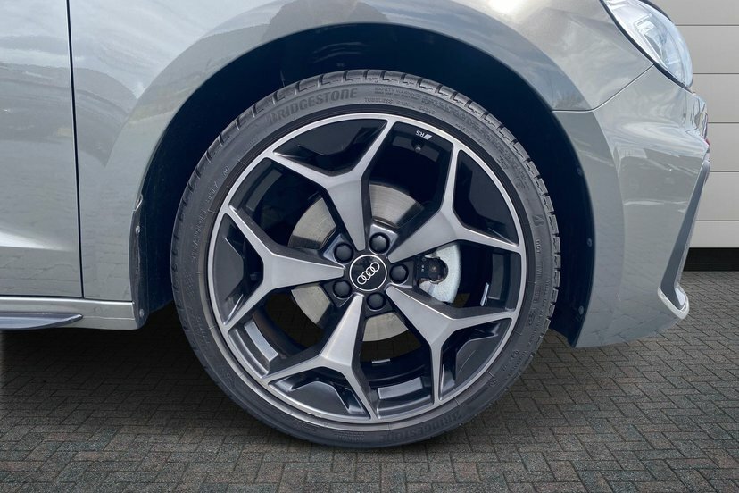 Audi A1 1.0 Tfsi 30 Black Edition Sportback S T EK75YMU Grey #5
