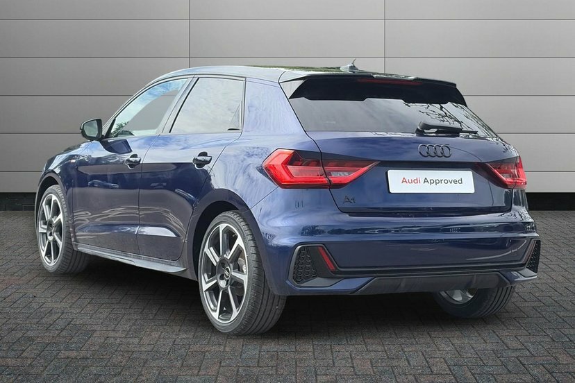 Audi A1 1.5 Tfsi 35 Black Edition Sportback S T Blue #3