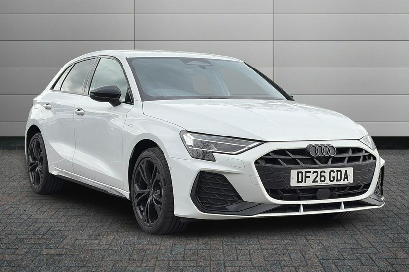 Audi A3 1.5 Tfsie Black Edition Sportback Plug- White