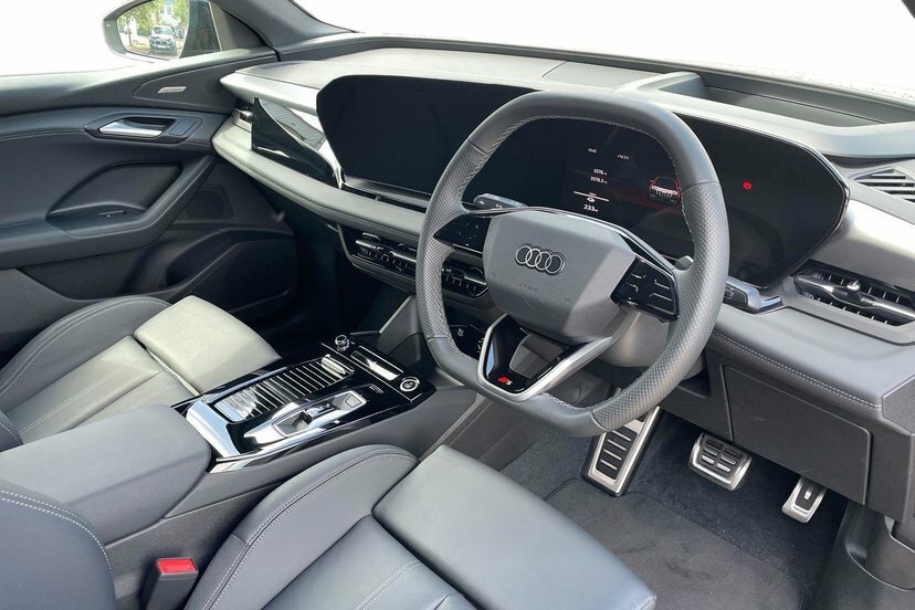 Audi Q6 E-Tron 83Kwh S Line Sportback 252 Ps EY26TMZ Black #6