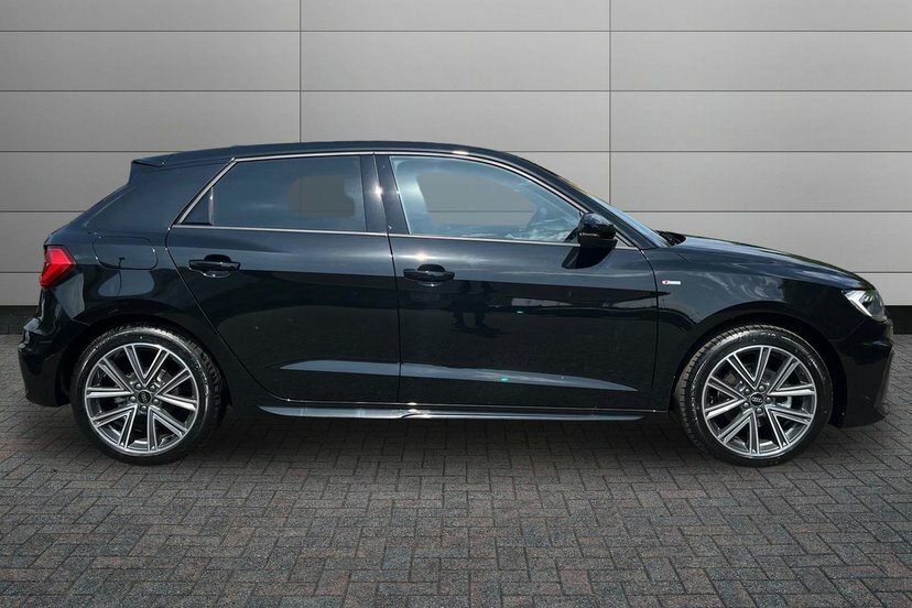 Audi A1 1.0 Tfsi 30 S Line Sportback S Tronic AO26XKB Black #4