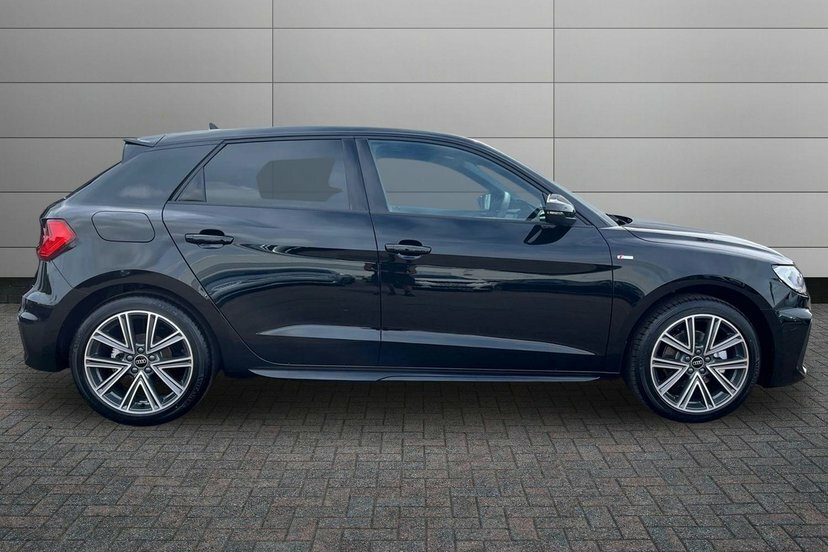 Audi A1 1.0 Tfsi 30 S Line Sportback S Tronic AP26CGU Black #4