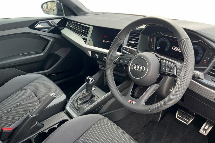 Audi A1 1.0 Tfsi 30 S Line Sportback S Tronic AP26CGU Black #6