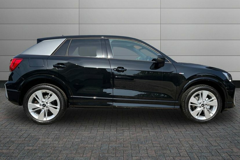 Audi Q2 1.5 Tfsi Cod 35 S Line Suv S Tronic 15 EJ26AFV Black #4