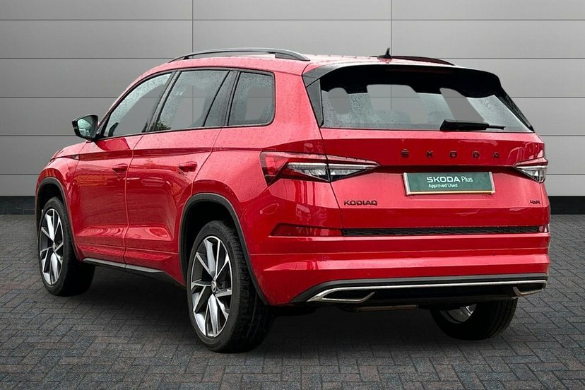 Skoda Kodiaq 2.0 Tdi Sportline Suv Dsg 4Wd 7 Seat WG23EZN Red #3