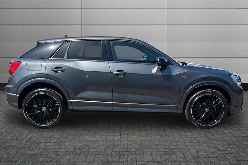 Audi Q2 1.5 Tfsi Cod 35 Black Edition Suv S Tro AO26XPN Grey #4