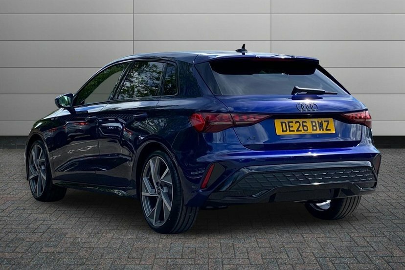 Audi A3 1.5 Tfsi Black Edition Sportback S Tron Blue #3
