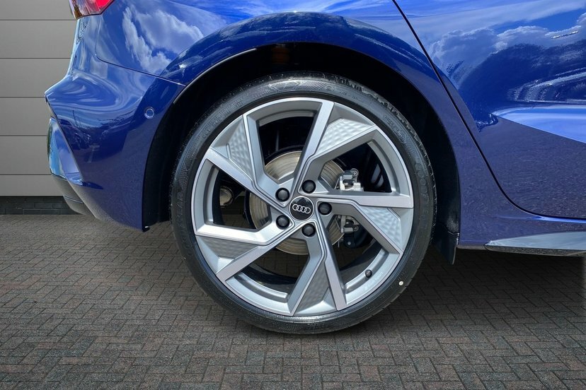 Audi A3 1.5 Tfsi Black Edition Sportback S Tron Blue #5