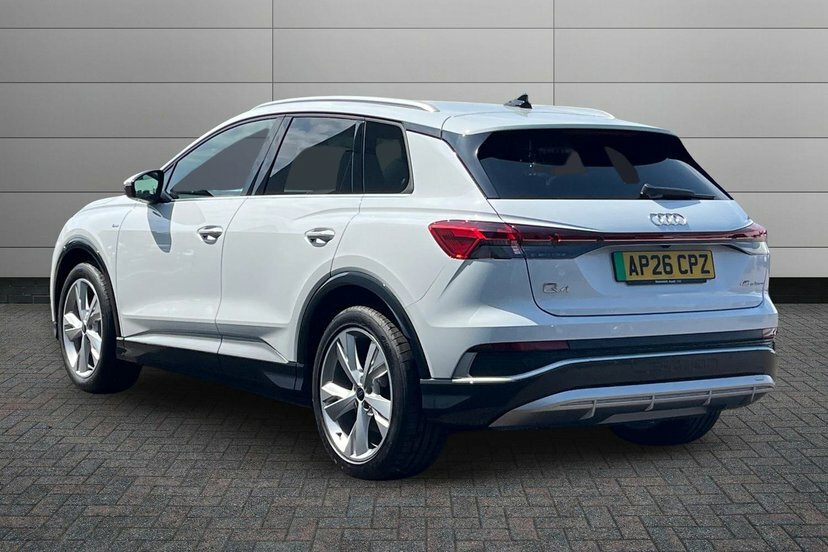 Audi Q4 E Tron 45 S Line Suv 82Kwh 286 Ps AP26CPZ White #3