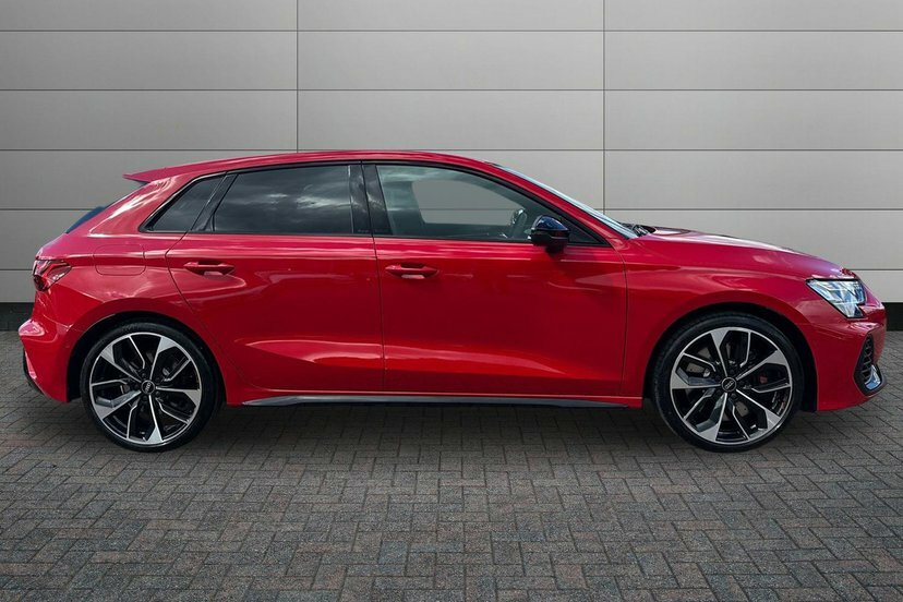 Audi S3 2.0 Tfsi Black Edition Sportback S Tron Red #4