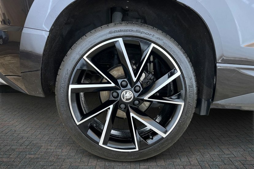 Skoda Karoq Karoq Sportline 1.5 Tsi 150 Ps Dsg EU71HCN Black #5