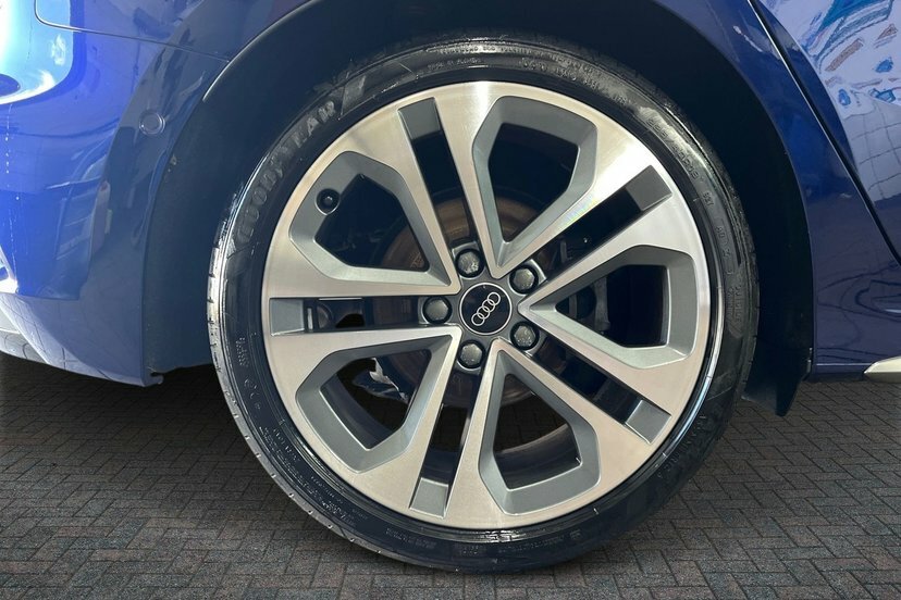 Audi A3 1.5 Tfsi 35 S Line Sportback S Tronic KM25CZN Blue #5