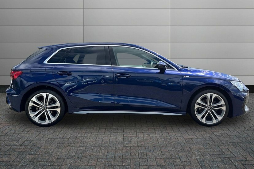 Audi A3 1.5 Tfsi 35 S Line Sportback S Tronic KM25CZN Blue #4