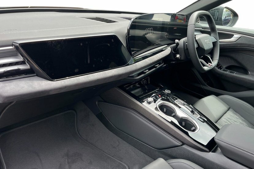 Audi A6 Saloon 2.0 E-hybrid 25.9Kwh Edition 1 Saloon P Black #2