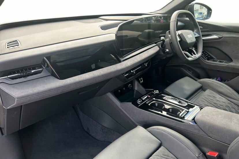 Audi Q6 E-Tron 100Kwh Black Edition Suv Quattro Black #2