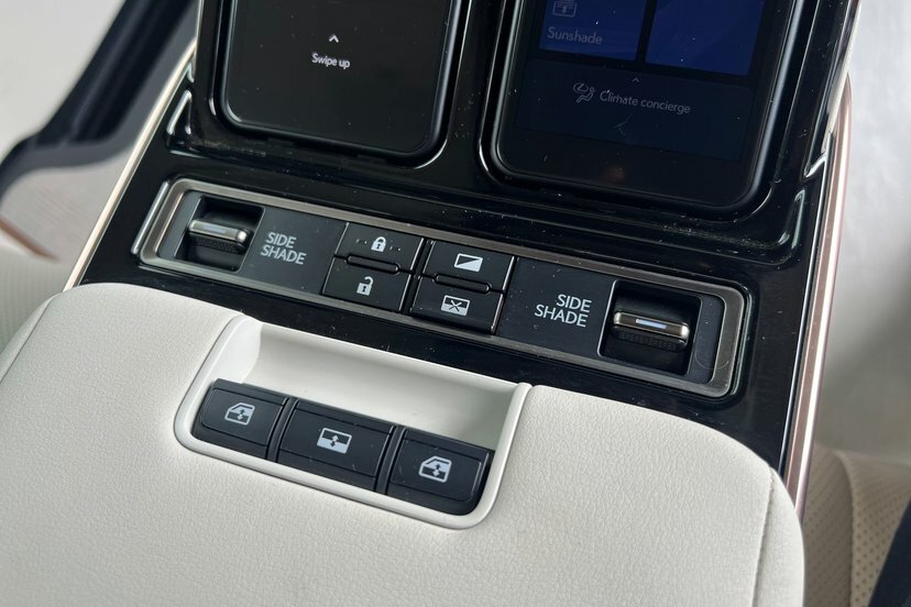 Lexus LM 2.5 350H Takumi Mpv Hybrid E-cvt Awd Eu Red #28