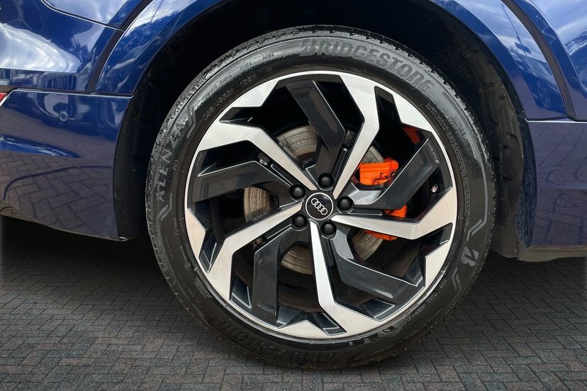 Audi E-tron 55 Black Edition Sportback Quatt KY72MXW Blue #5