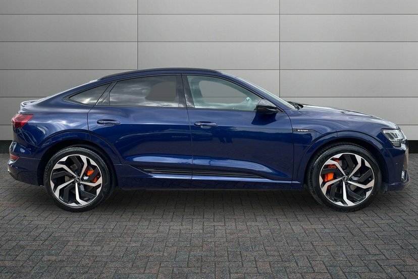 Audi E-tron 55 Black Edition Sportback Quatt KY72MXW Blue #4