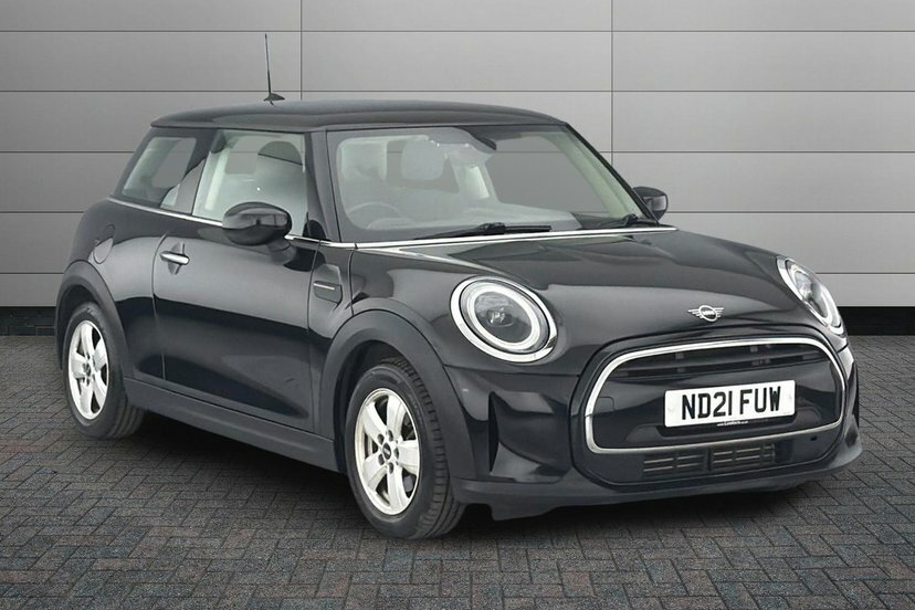 Mini Hatch 1.5 Cooper Classic Hatchback 13 Black