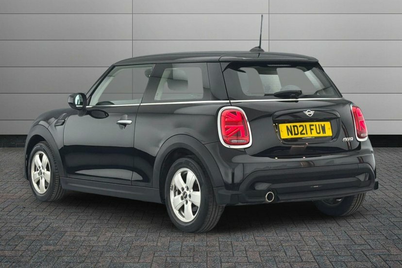 Mini Hatch 1.5 Cooper Classic Hatchback 13 ND21FUW Black #3